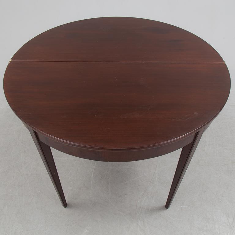 SIDE TABLE / FOLDING DINNER DEMI LUNE TABLE, mahogany, 20th century.