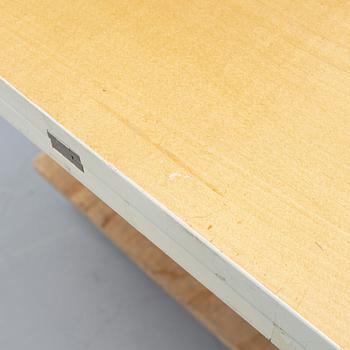 Bob van den Berghe, a 'Cirkante' dining table from Van den Berghe-Pauvers, Belgium.