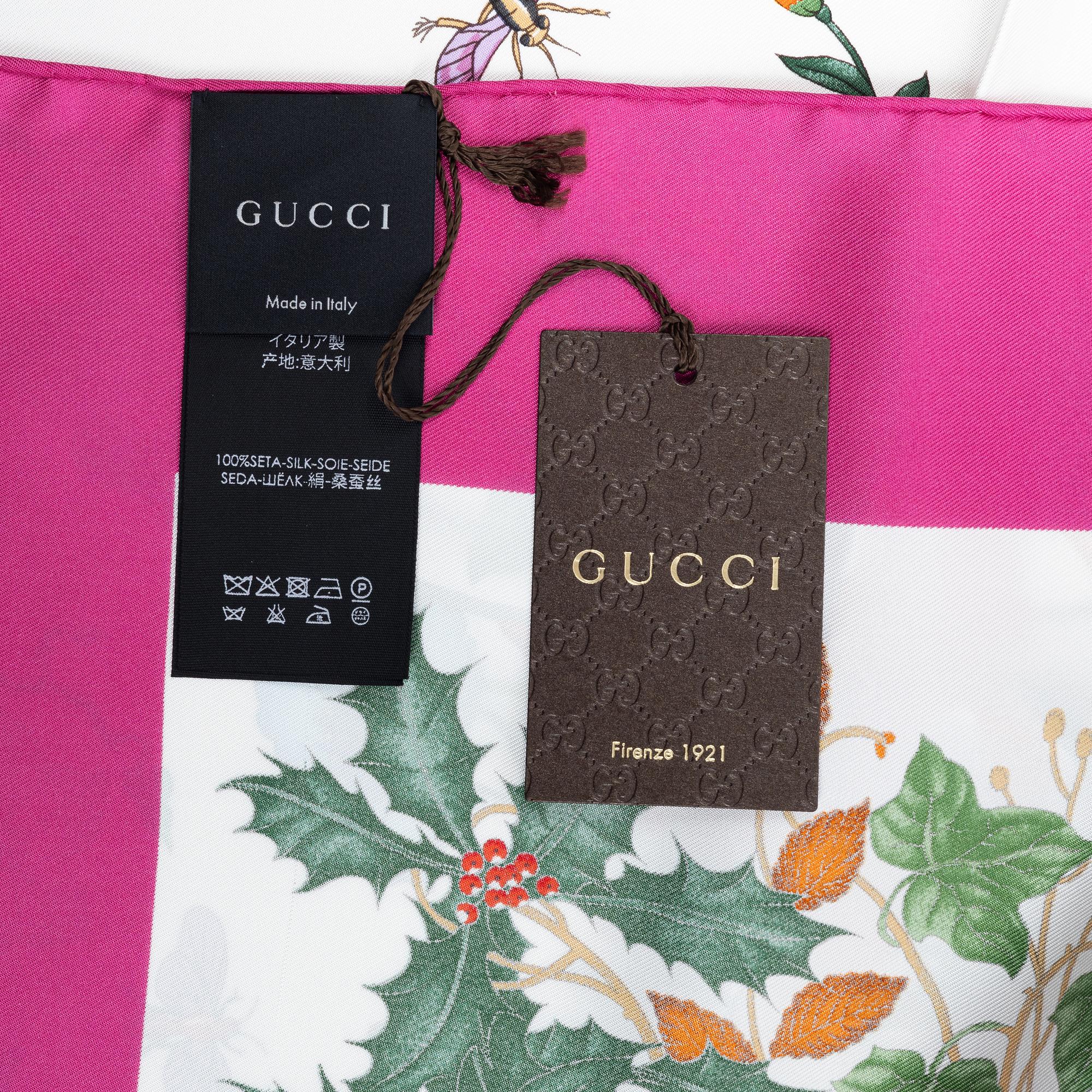Gucci a Flora twill silk scarf. Bukowskis