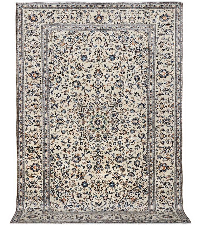 A carpet, Kashan, c. 297 x 194 cm.