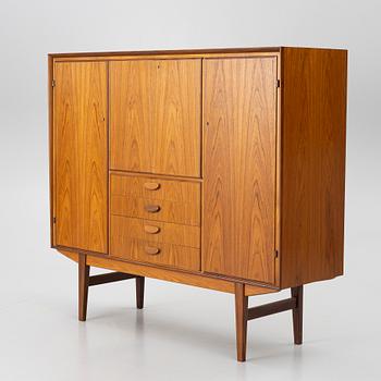 Sideboard, mid-20th century. Svenska Möbelfabrikerna (184).
