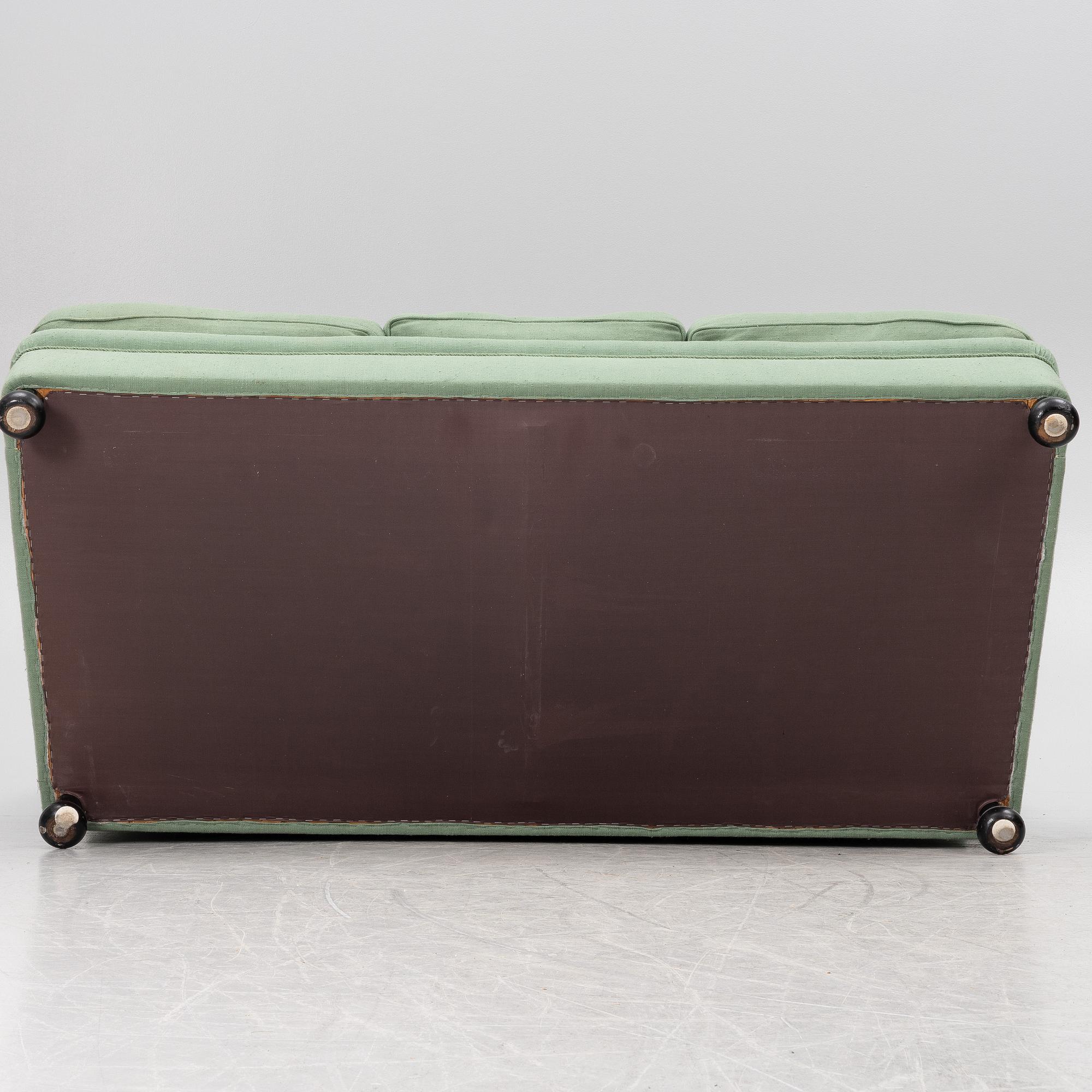 Josef Frank, soffa, modell 703, Firma Svenskt Tenn.