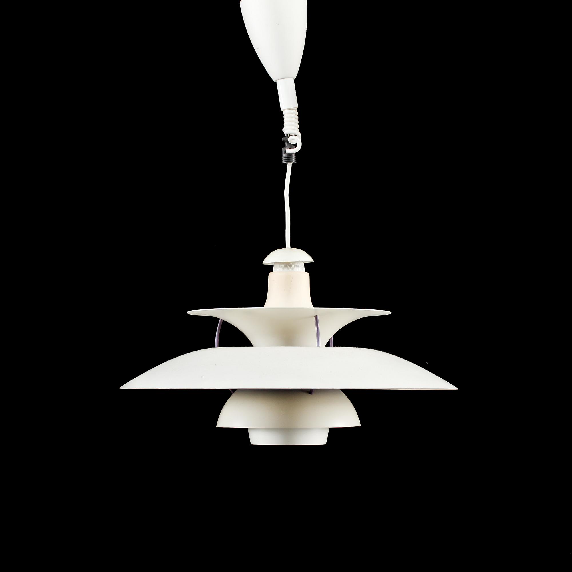 TAKLAMPA, "PH-lampa", Poul Henningsen, Louis Poulsen, 1900-talets fjärde kvartal. Höjd ca 28 cm.