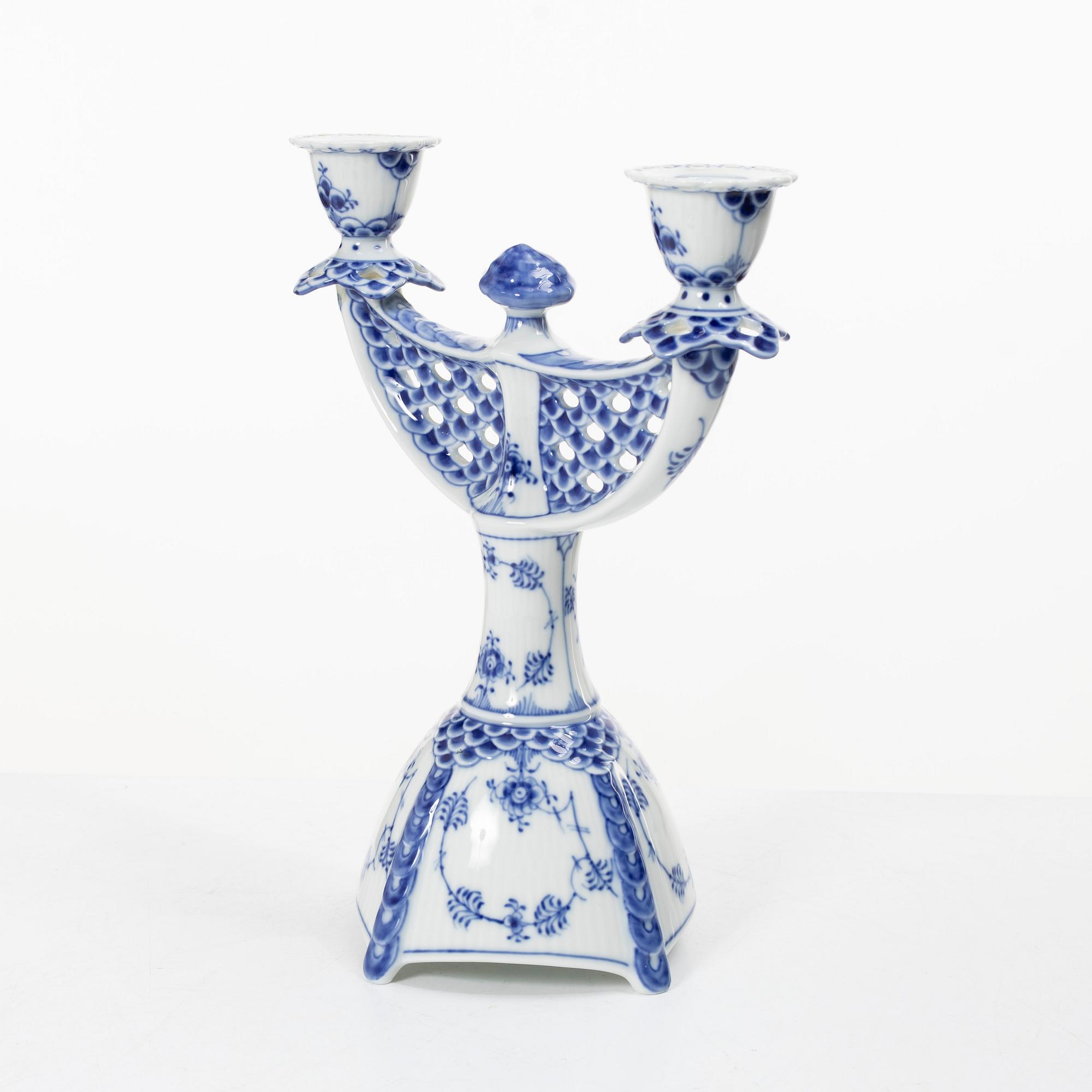 Royal Copenhagen, A candelabrum, porcelain, model no. 1169, "Musselmalet" full lace, 1969–74.
