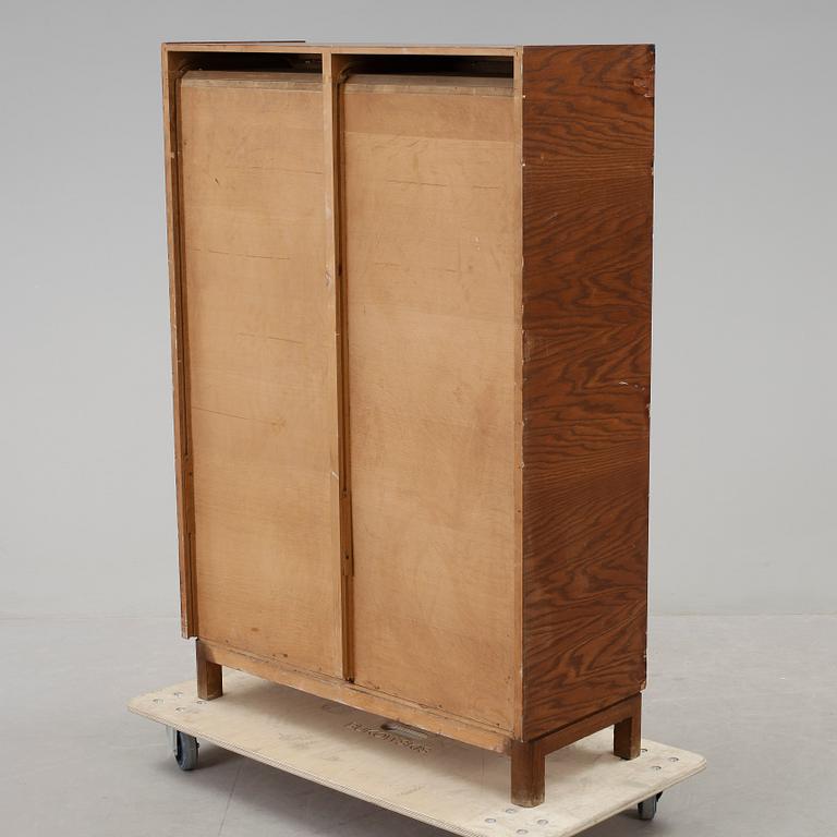 DOKUMENTSKÅP, 1900-talets första hälft.