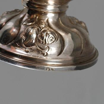 SOCKERSTRÖARE SAMT SOCKERSKRIN, rokokostil, silver, bl a Stockholm, 1900-tal, vikt 398 gram.