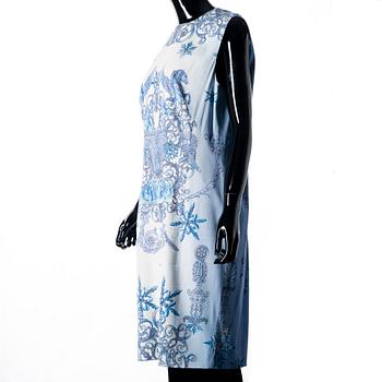 KLÄNNING, Versace.