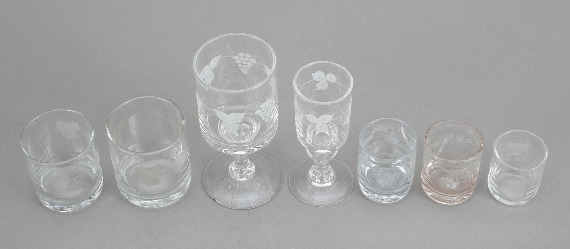 GLASSERVIS, 36 delar, "Swedish old", Reijmyre.