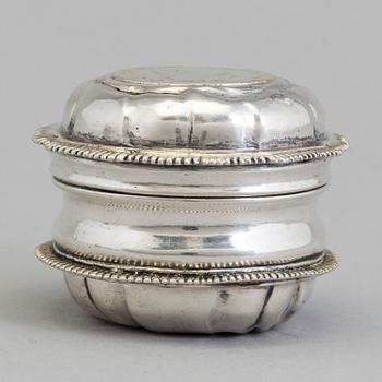 A Swedish 18th century parcel-gilt silver snuff-box, marked Anders Schotte, Uddevalla 1782.