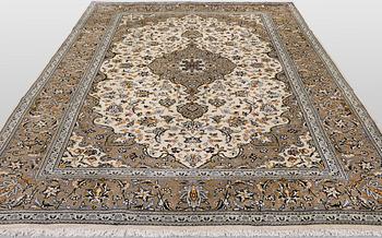 A Keshan carpet, 295 x 199 cm.