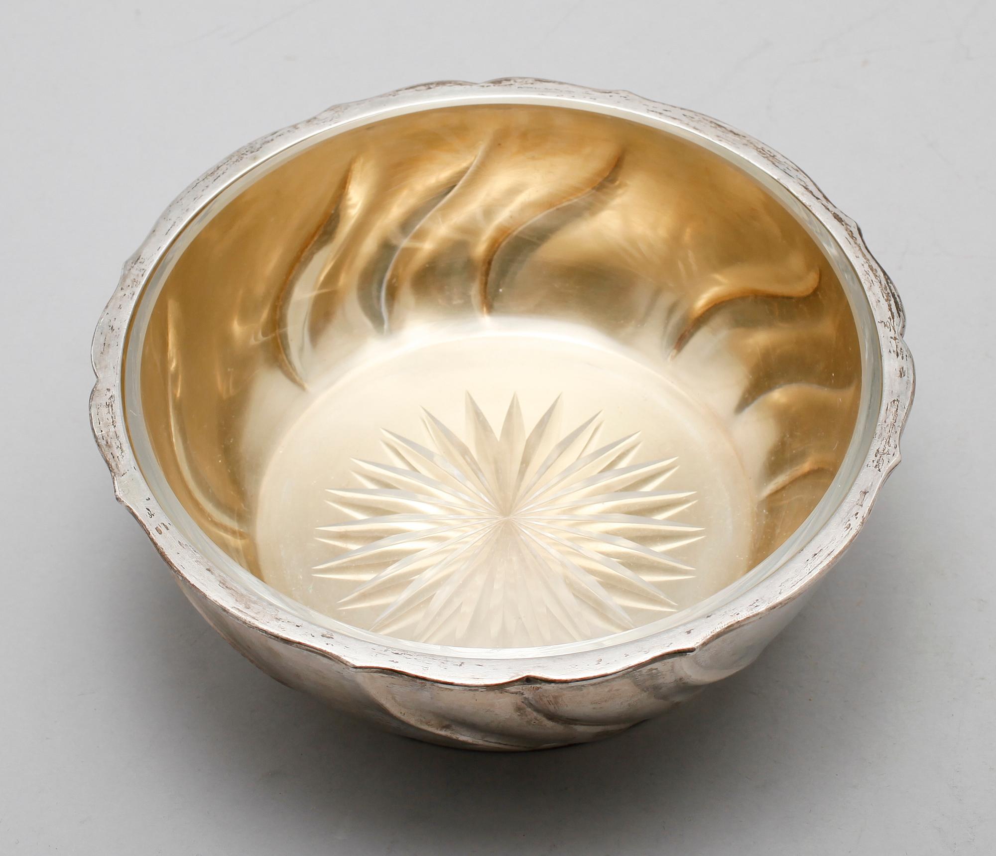 SKÅL, silver, Stockholm 1917. Vikt ca 429 g.