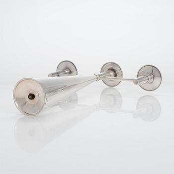 Tapio Wirkkala, kandelaber, silver, Kultakeskus, Tavastehus 1961. Höjd 33 cm.