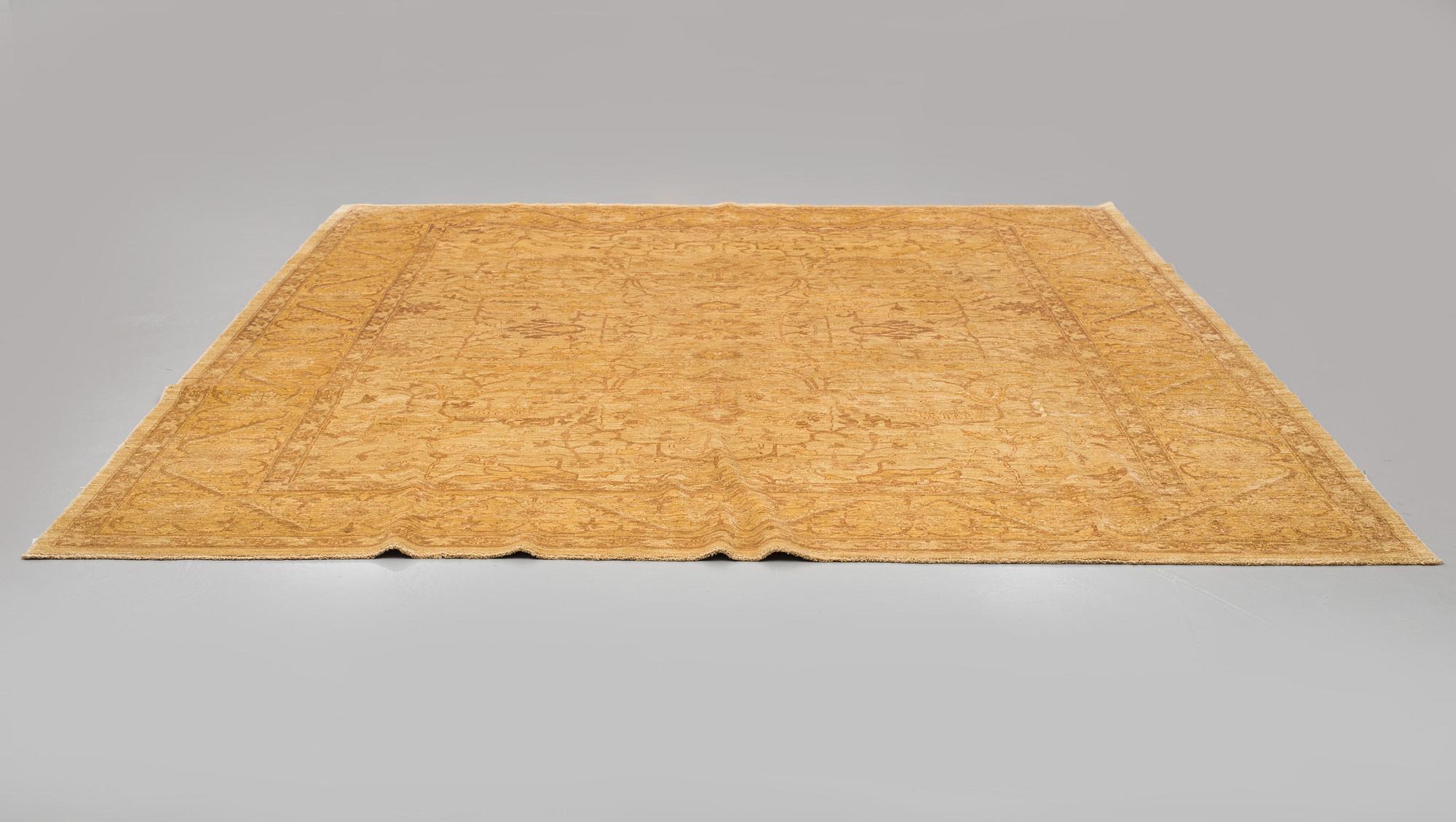 MATTA, Ziegler design, ca 345 x 275 cm.