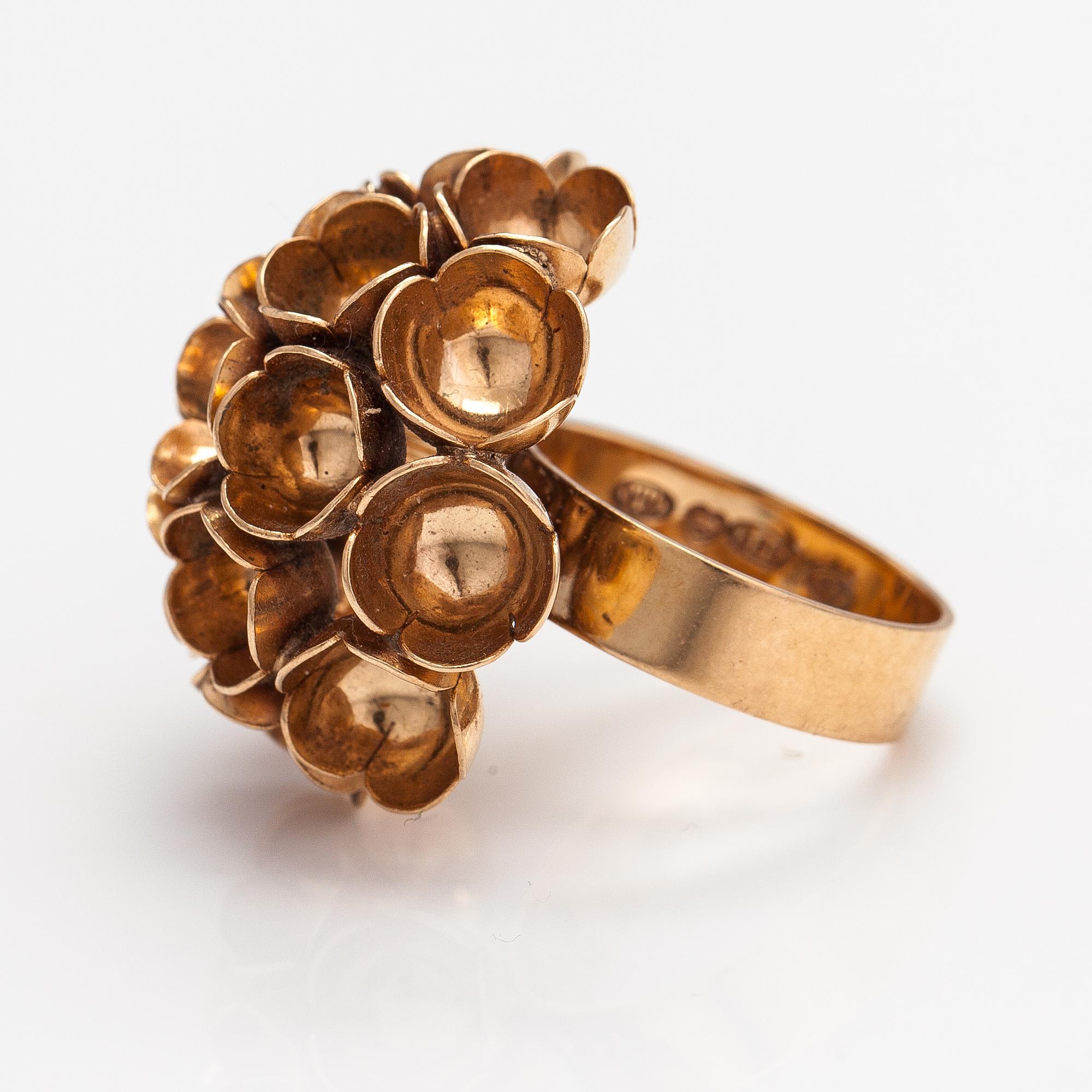 Liisa Vitali, "Kevät", a 14K gold ring. Westerback, Helsinki 1973.