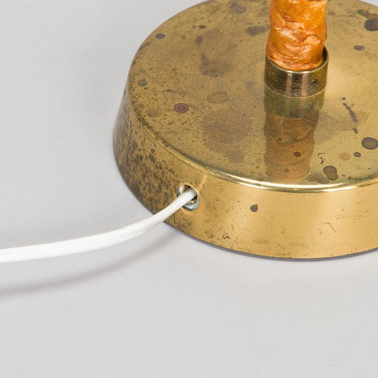 Lisa Johansson-Pape, pöytävalaisin, Stockmann Orno, 1900-luvun puoliväli.