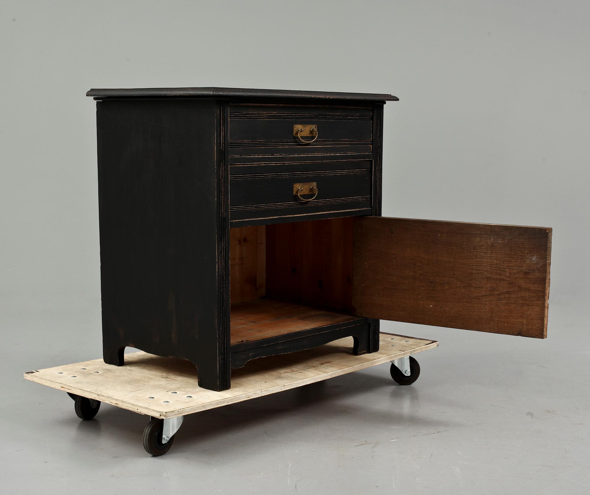 KOMMOD, 1900-talets första kvartal.