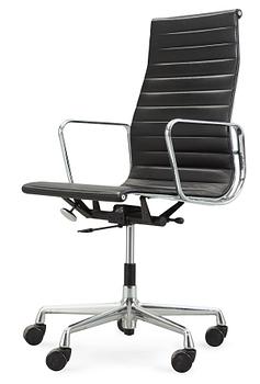 113. A Charles & Ray Eames 'Aluminium group' office chair, Vitra, model EA 119.