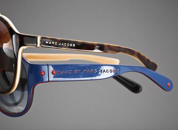 SOLGLASÖGON, 2 st, Marc Jacobs.