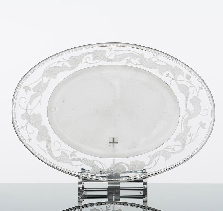 Simon Gate, an engraved glass bowl and stand, Orrefors, Sweden  1924, model 147.
