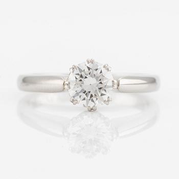 Ring, platina med briljantslipad diamant.