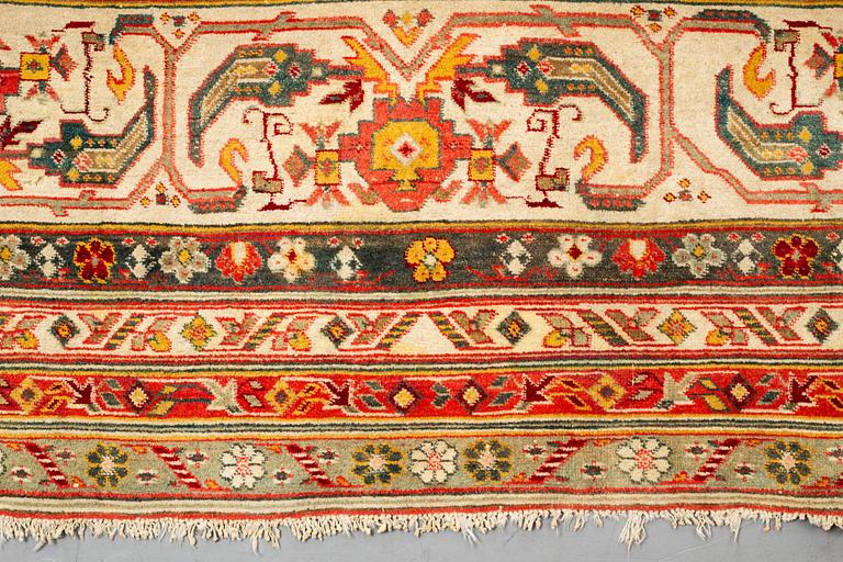 Matta, antik Indisk, sannolikt Agra, ca 467,5-474 x 369,5-374 cm.