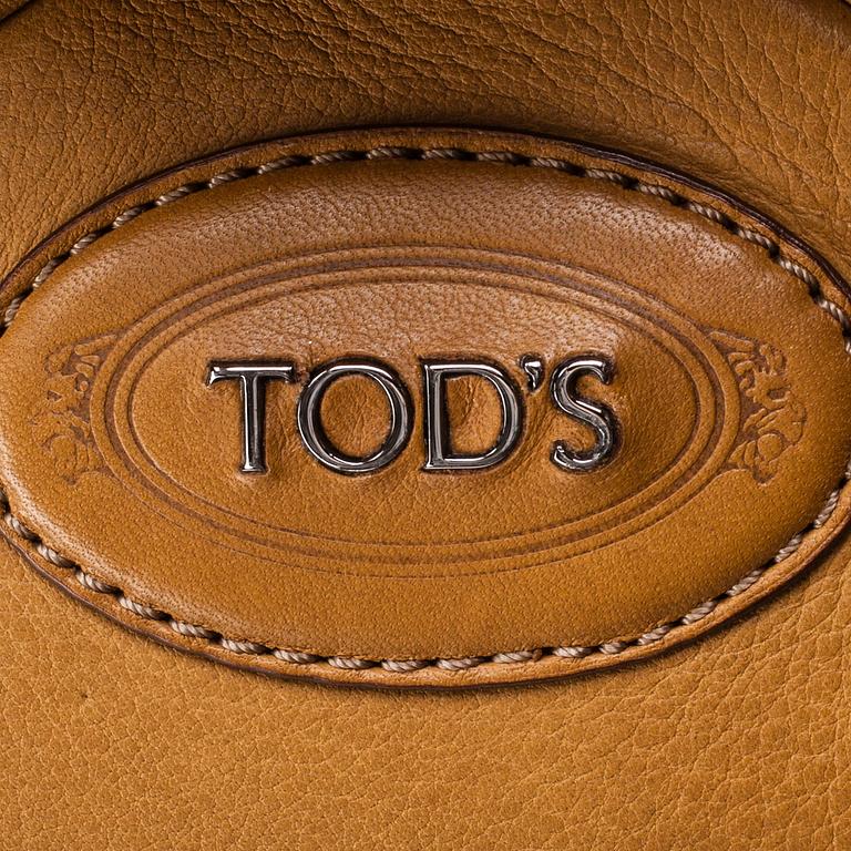 VÄSKA, Tod's.