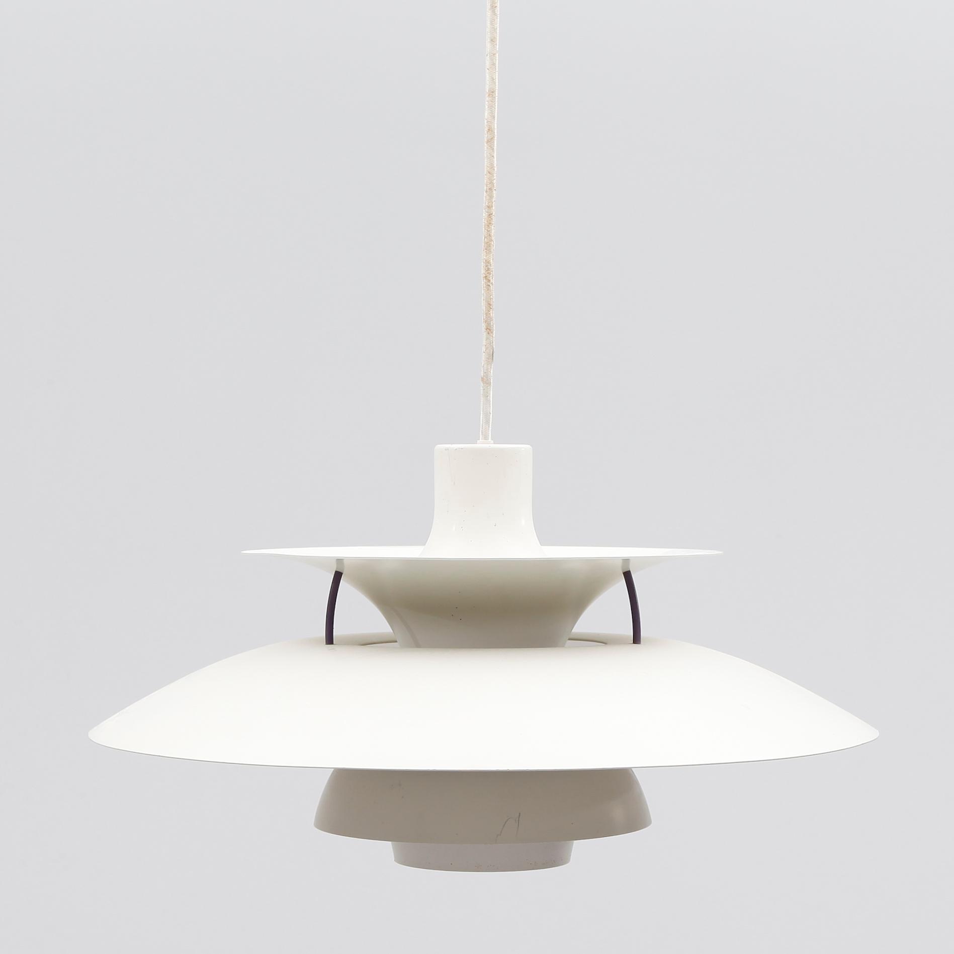 TAKLAMPA, "PH 5", Poul Henningsen för Louis Poulsen, Danmark.