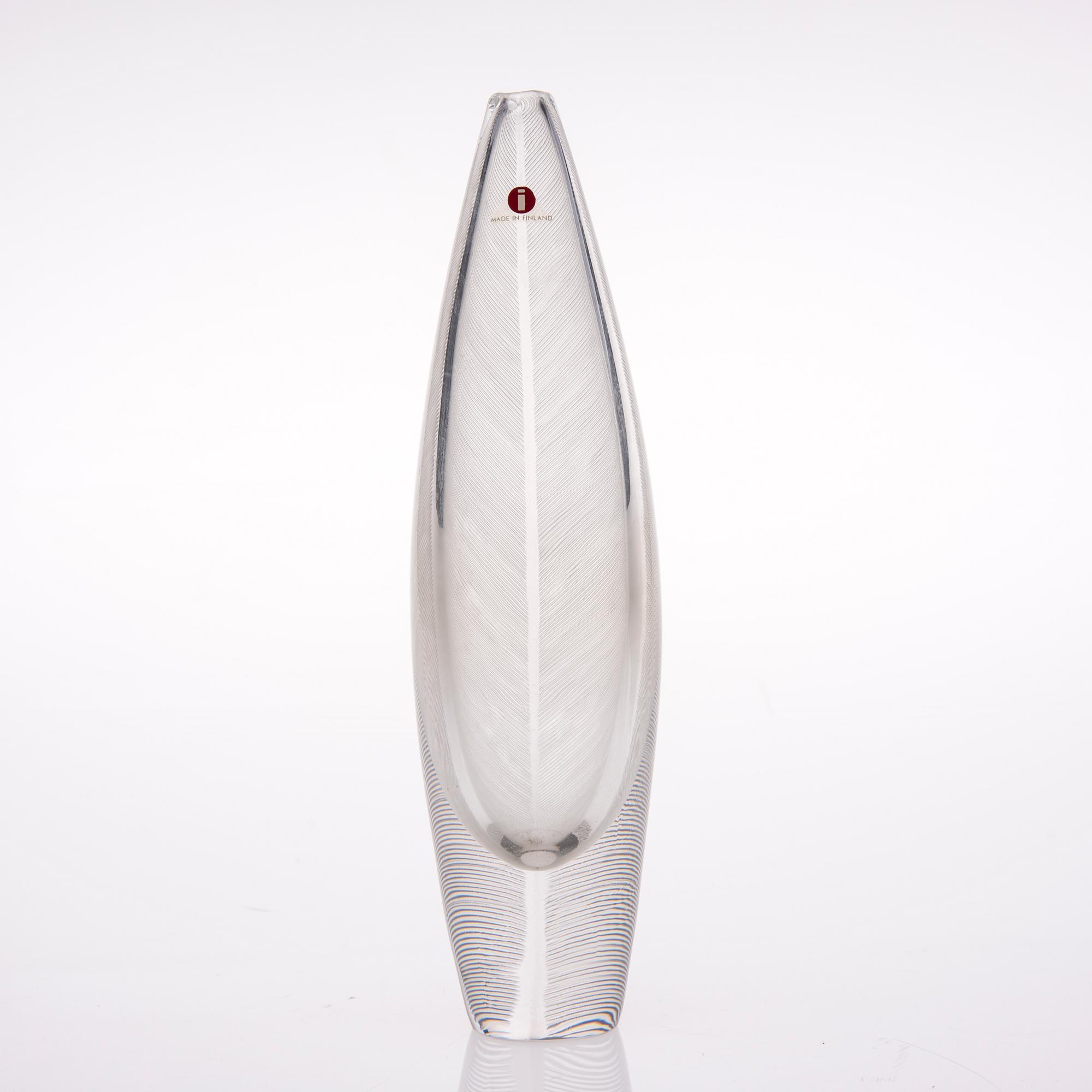 KONSTGLAS, 2 st, sign. Tapio Wirkkala 3122 respektive Iittala -55.