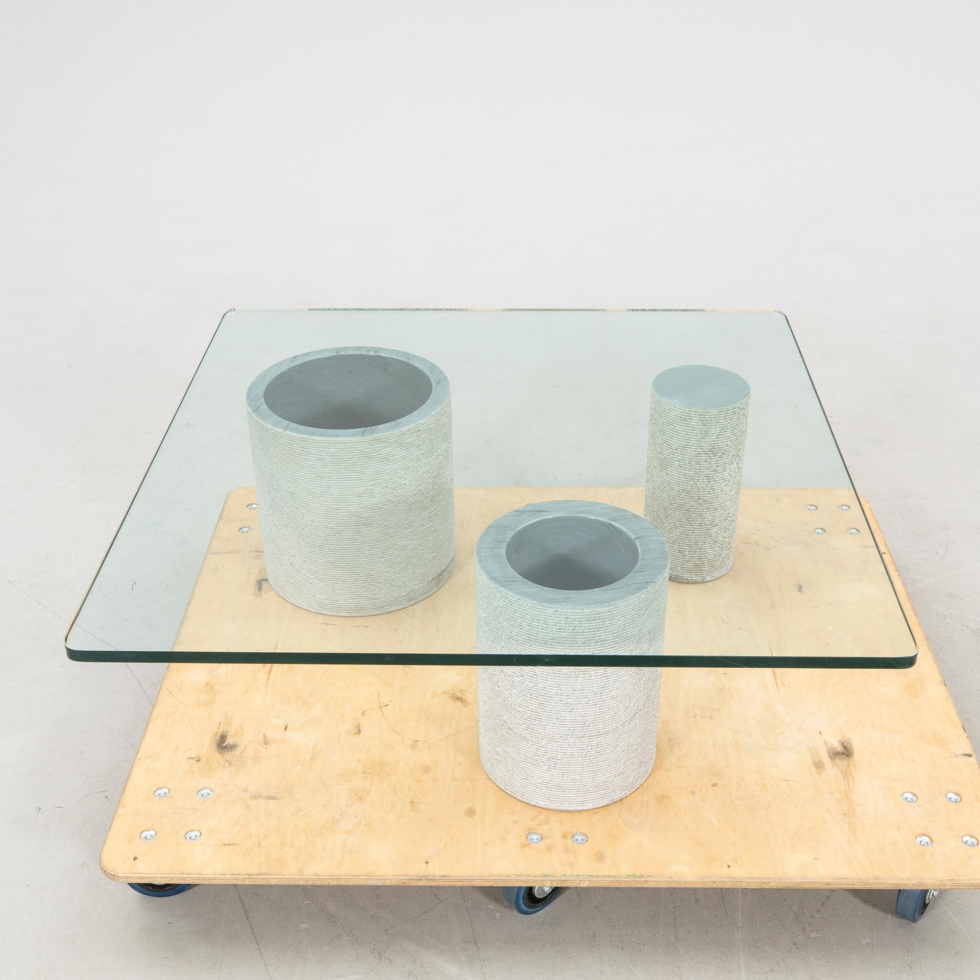 Giulio Lazzotti soffbord “Of One, Three Designs” för Casigliani Italien.