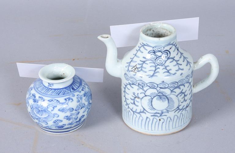 KANNA samt VAS, porslin, Kina, 1800-tal.