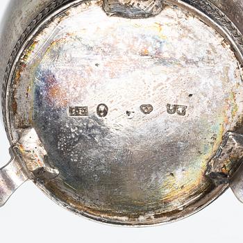 Gräddkanna och senapskanna, silver, Stockholm, 1826-1932.