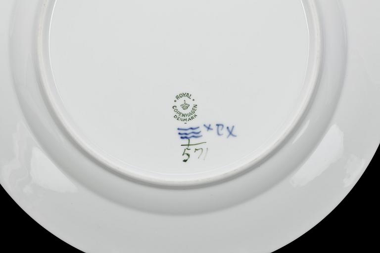 SERVIS, 96 delar, porslin. "Musselmalet", Royal Copenhagen, Danmark.