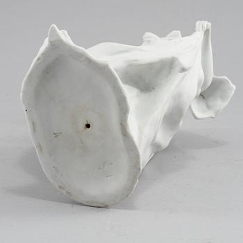 FIGURIN, parian, Sèvres-liknande märke, 1900-tal.