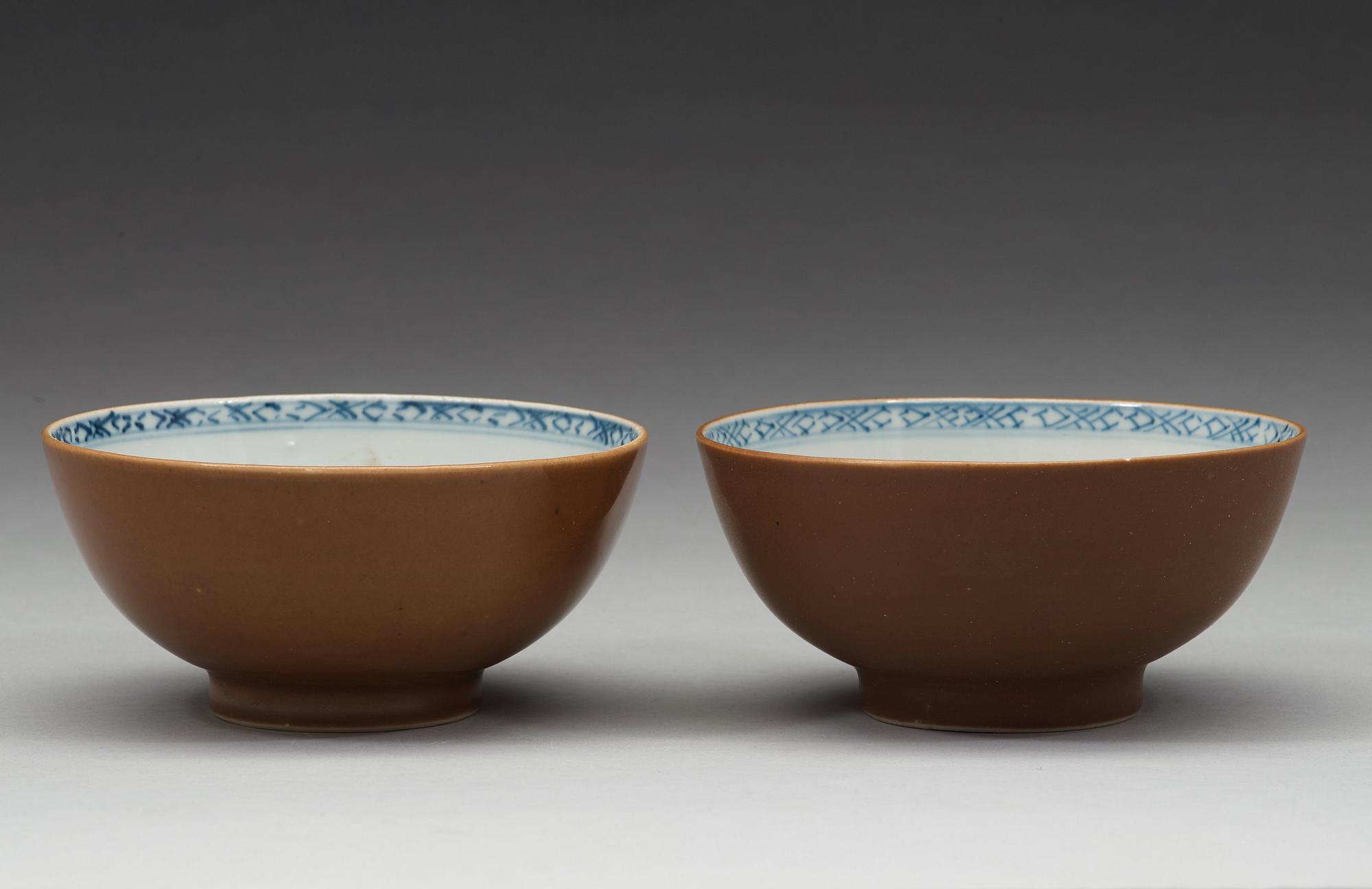 SKÅLAR, två stycken, porslin, Qing dynastin, Qianlong (1736-95).