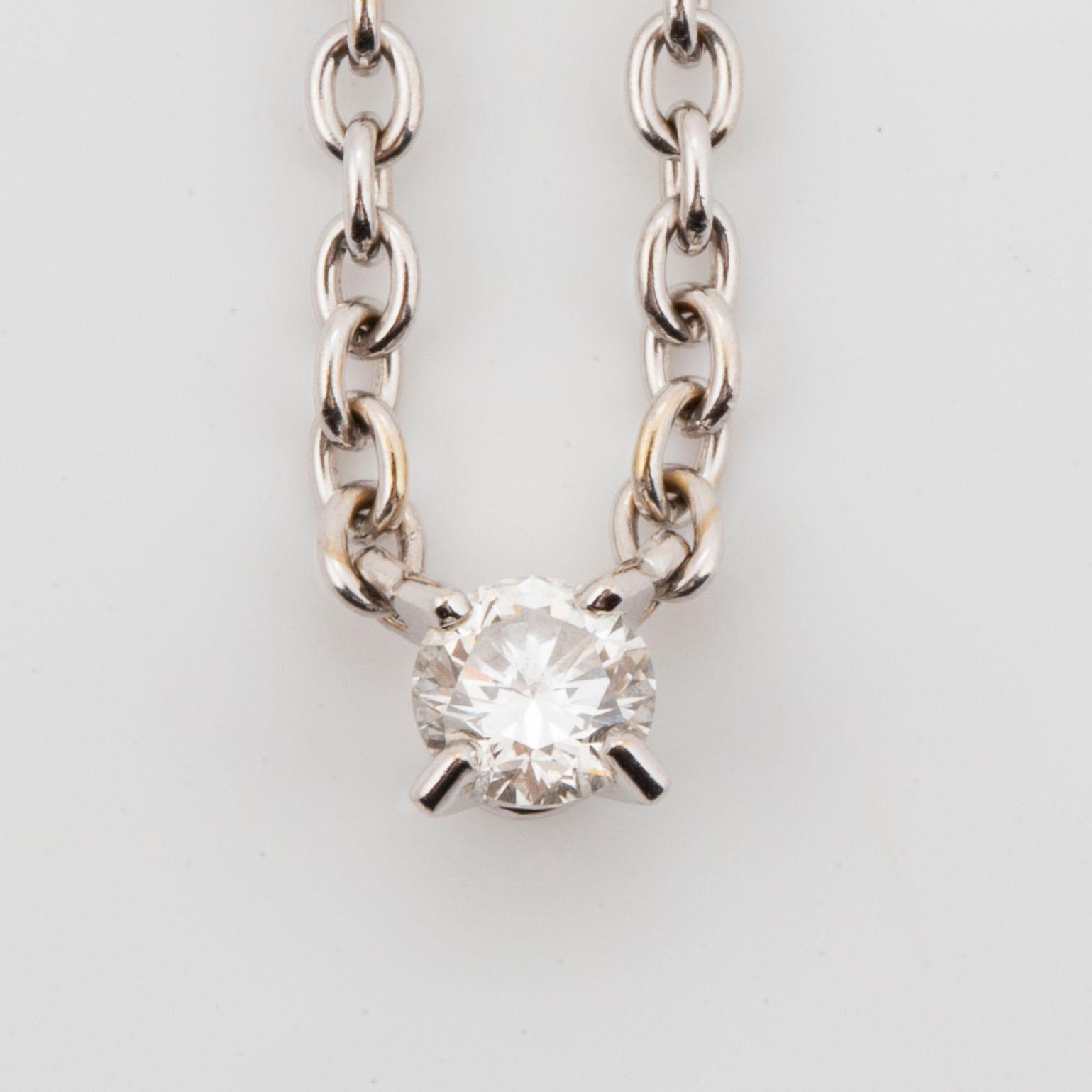 CARTIER, Collier med briljantslipad diamant, med etui, box och certifikat.