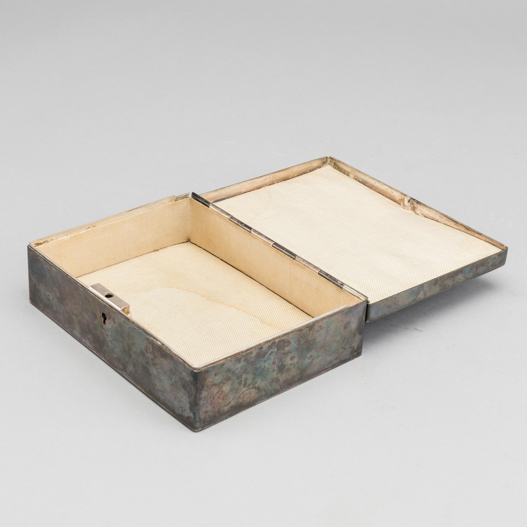 SMYCKESKRIN, NYSILVER, JUGEND.