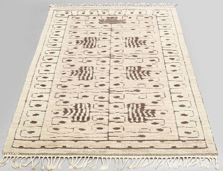Märta Måås-Fjetterström, matta, "Skvattram", reliefflossa, ca 245 x 133-134,5 cm, signerad MMF.


 2,80 x 1,60.