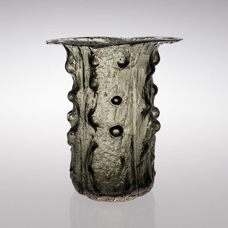 A vase from the Finlandia-series signed Timo Sarpaneva 3356, Iittala. Designed in 1964.