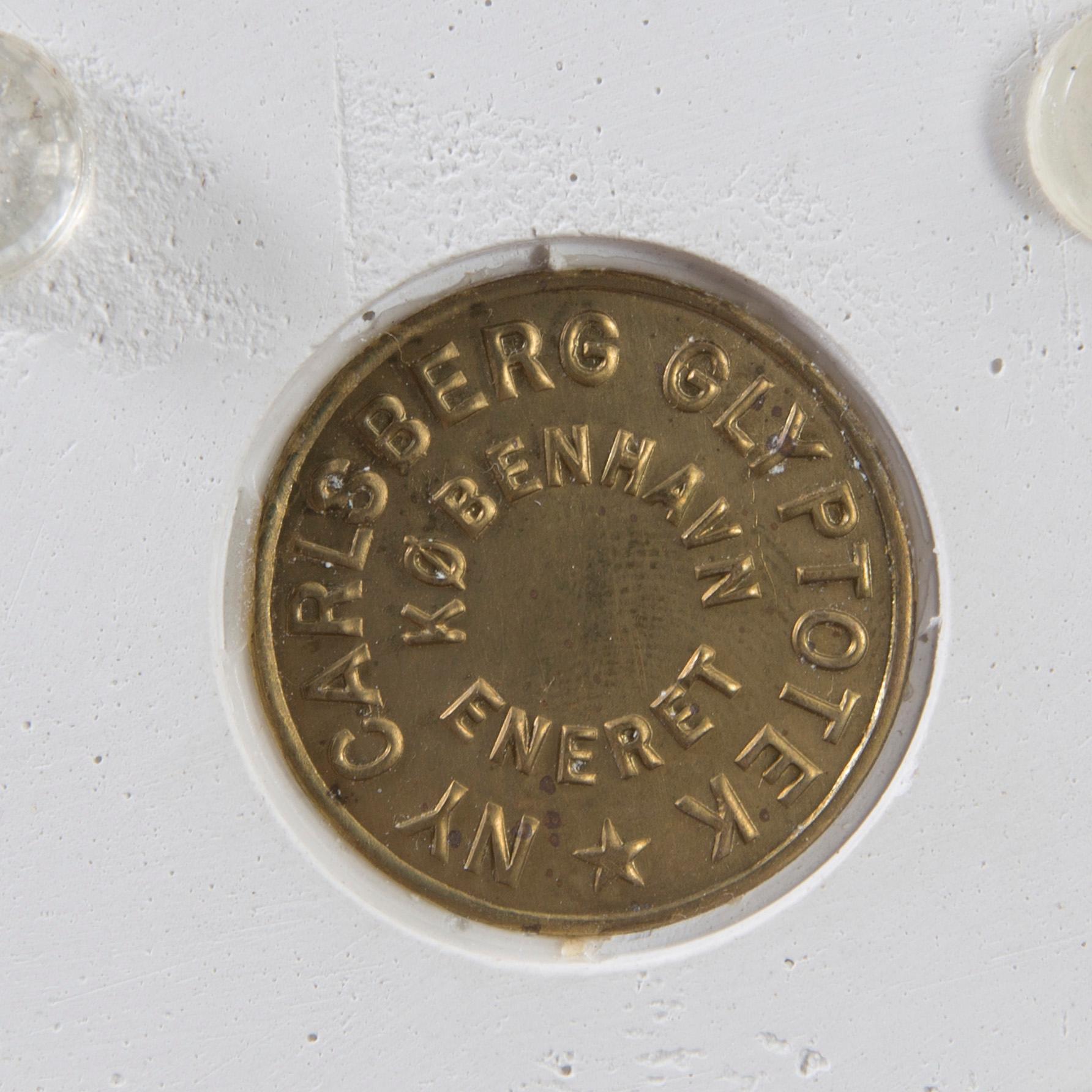 BYSTER, 2 st, gips, en märkt Glyptoteket, Köpenhamn, Danmark, 1900-talets andra hälft.