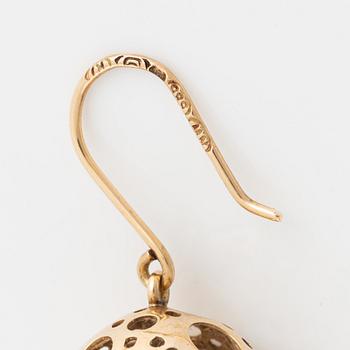 Liisa Vitali, earrings, "Leppäkerttu", 14K gold. Westerback, Helsingfors 1970.