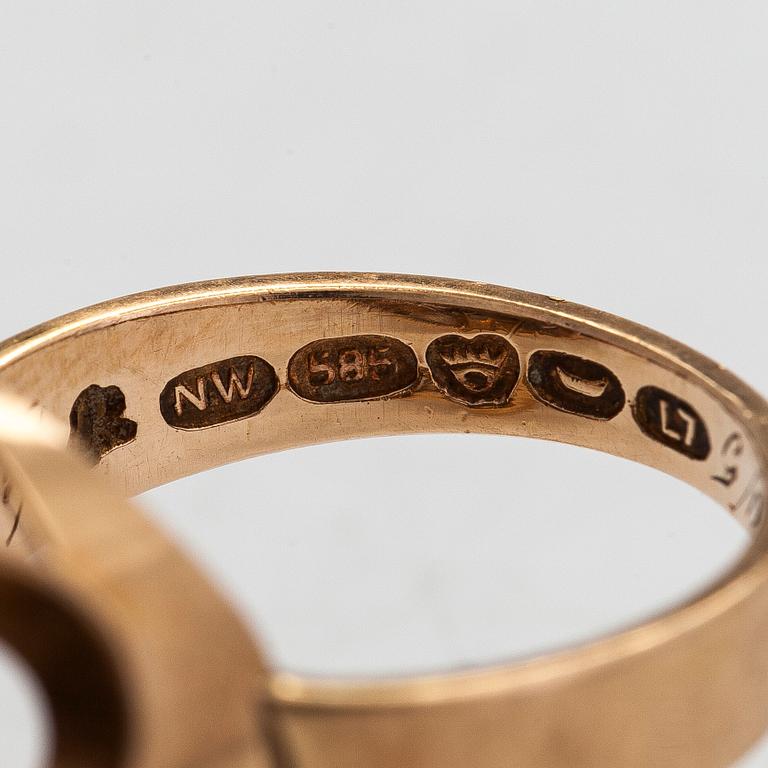 Ring, 14K guld, rökkvarts. Westerback, Helsingfors 1964.