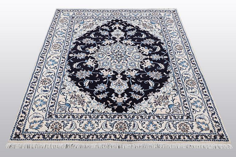A rug, Nain, paret silk, sk 9 LAA, 204 x 152 cm.