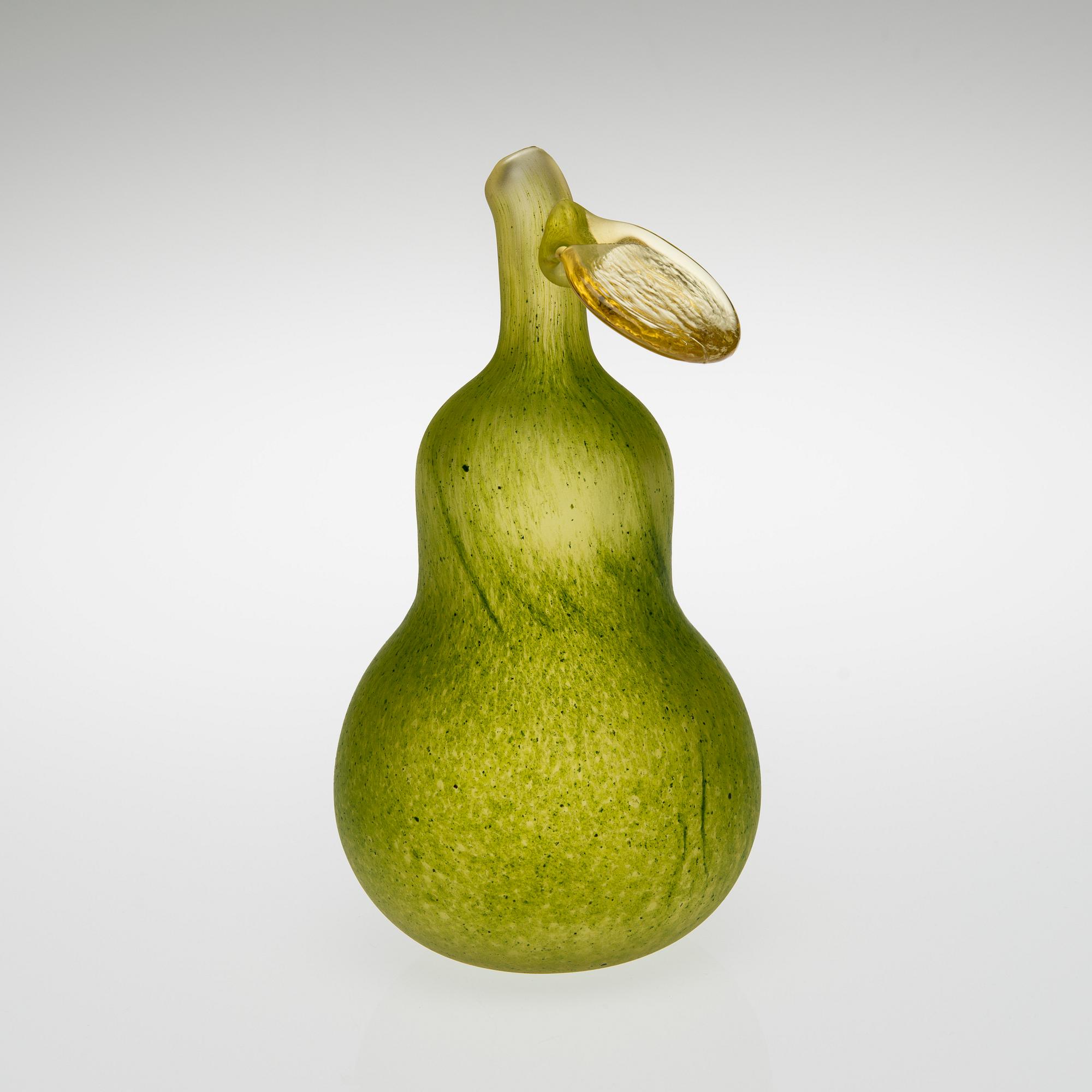 OIVA TOIKKA, GLASS SCULPTURES, 5 PCS. Signed Oiva Toikka, Nuutajärvi Notsjö and numbered.