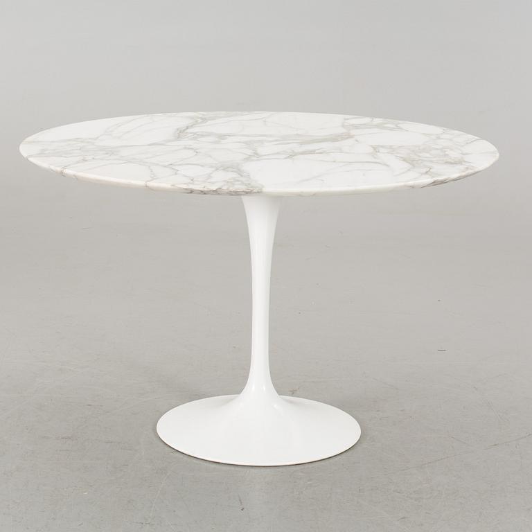 A EERO SAARINEN TULIP TABLE, Knoll international.