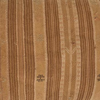 A CARRIAGE CUSHION, "Urnor och blommor", embroidered, ca 48 x 107 cm, Scania, Sweden 1830.
Filled.