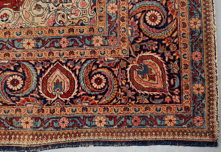 A carpet, semi-antique Tabriz, ca 357,5 x 253,5-263 cm.