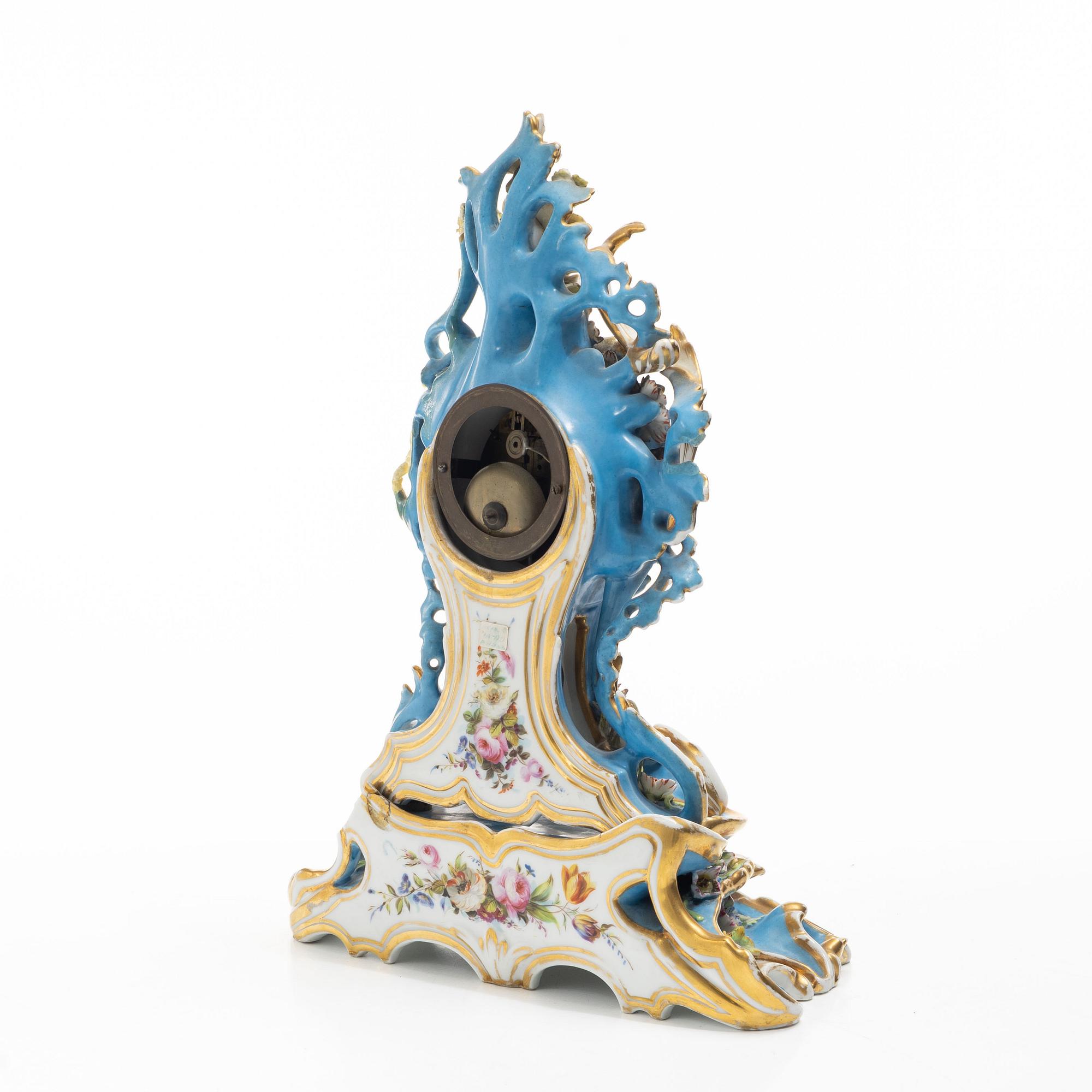 Bordspendyl, porslin, Frankrike, 1800-talets andra hälft.