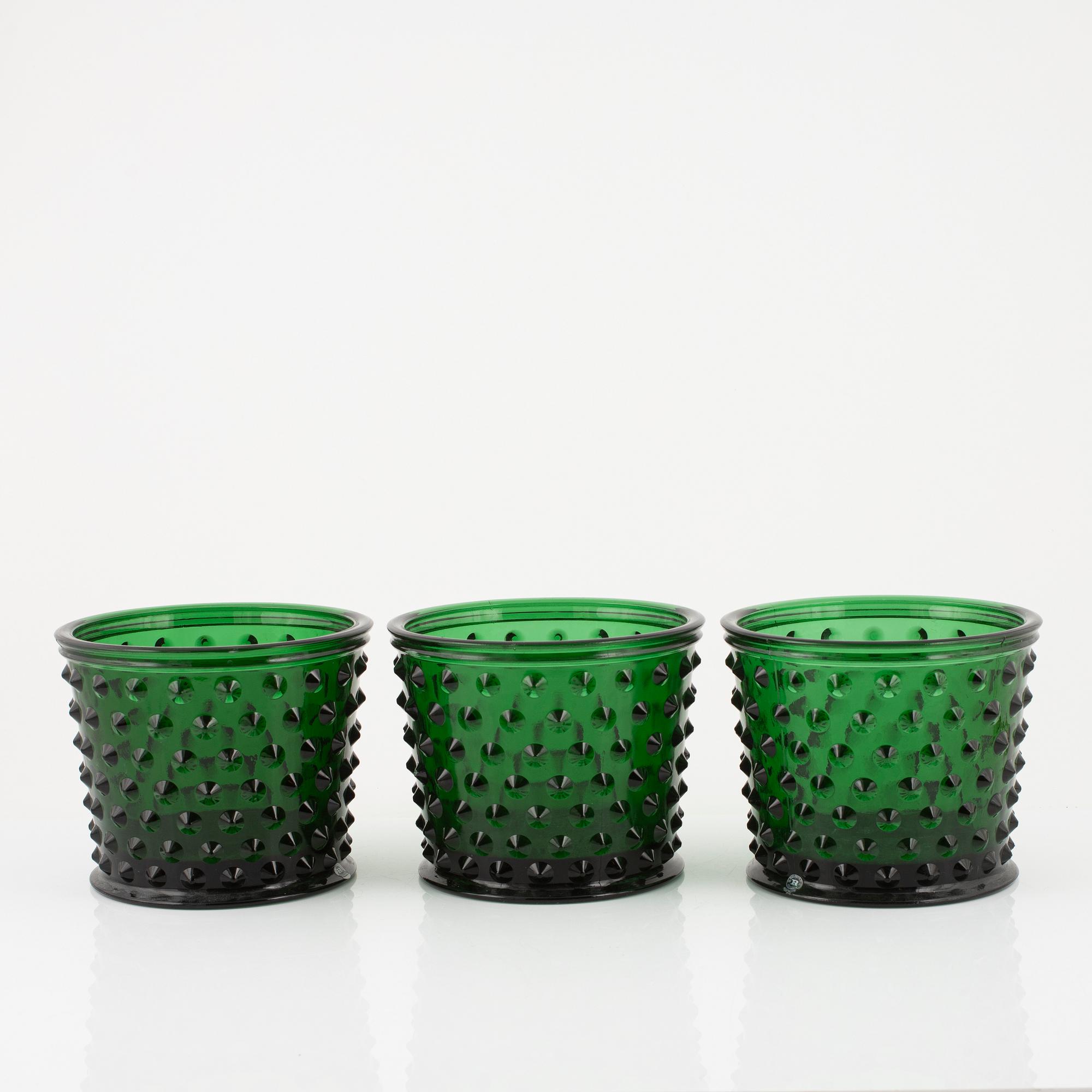 Josef Frank, ytterfoder, tre stycken, grönt glas, "Hortus",  Reijmyre Glasbruk för Svenskt Tenn.