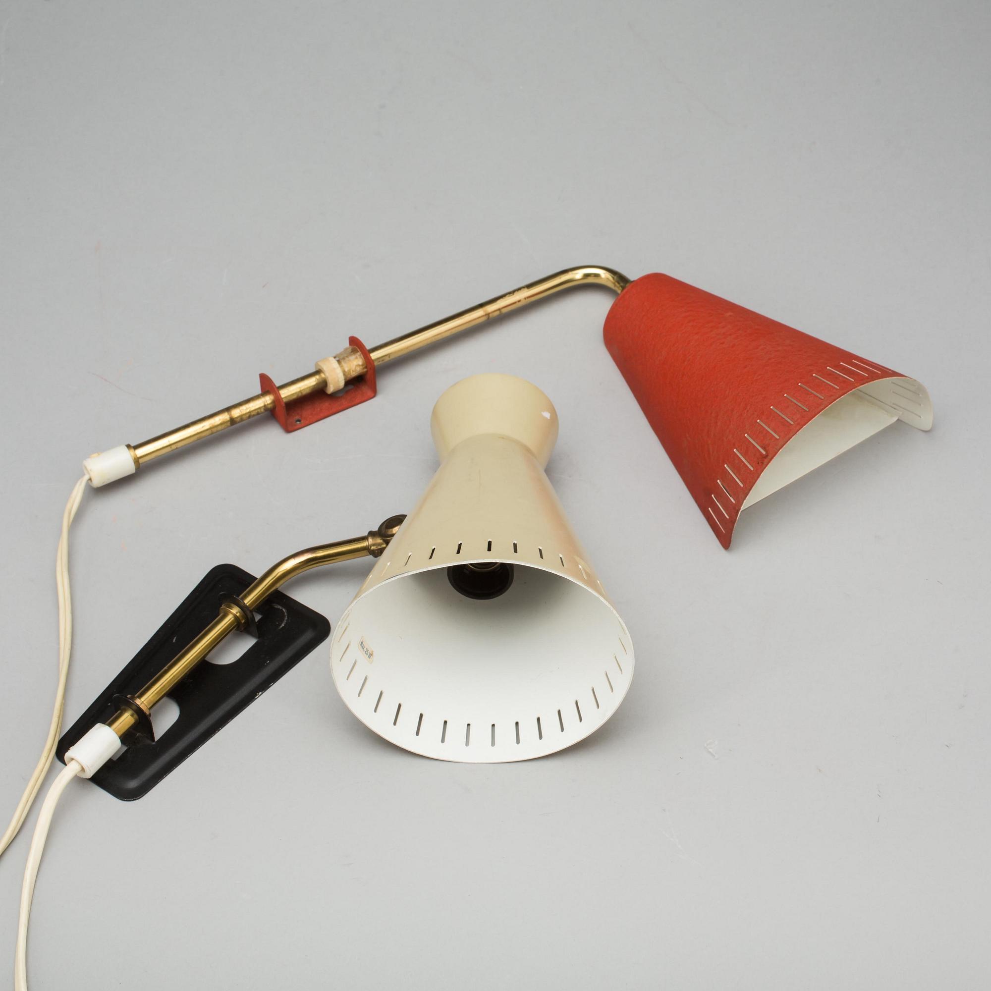 VÄGGLAMPOR, 2 st olika, 1900-talets mitt.