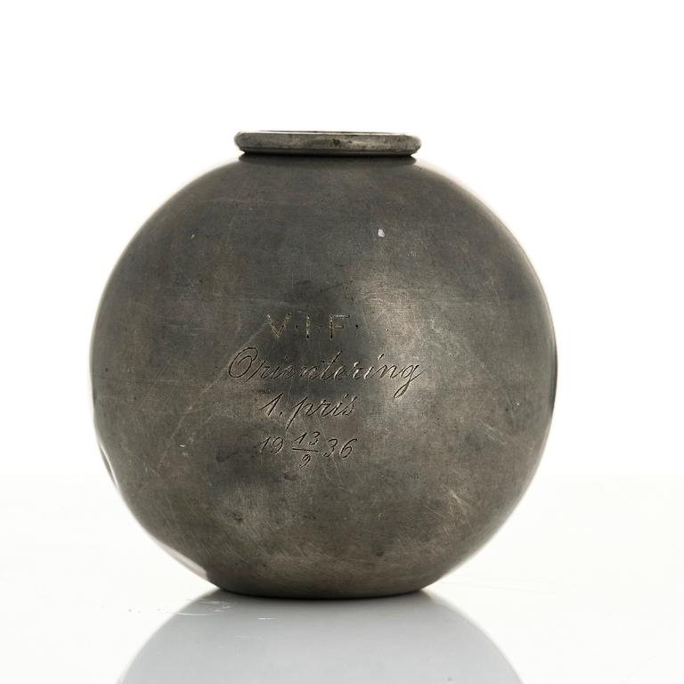 Sylvia Stave, vaser, två stycken, C.G. Hallberg, Stockholm, 1930-tal.
